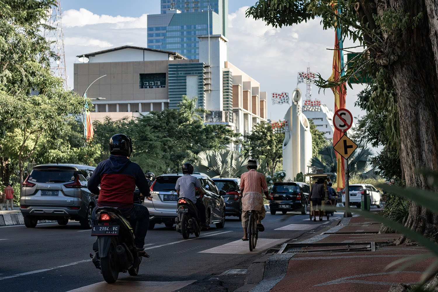 surabaya-diem-du-lich-tiet-kiem.jpg